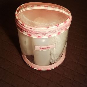 NWOT - MAKEUP BAG & TOILETRIES